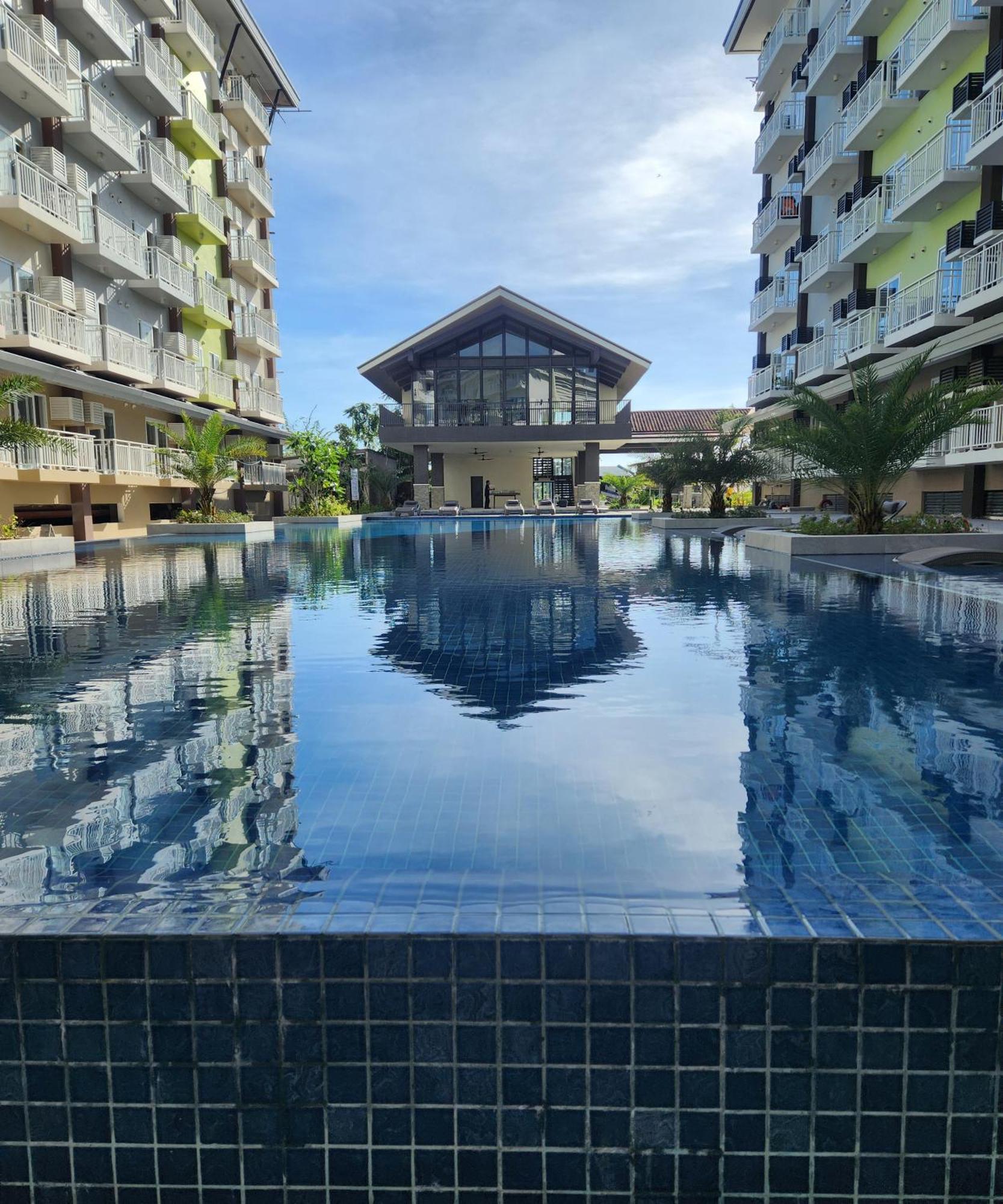 Condo Azur Suites A326 Amani Resorts Residences , 5 Minutes Airport, Netflix, Stylish, Cozy With Luxurious Swimming Pool Lapu-Lapu City Exteriör bild