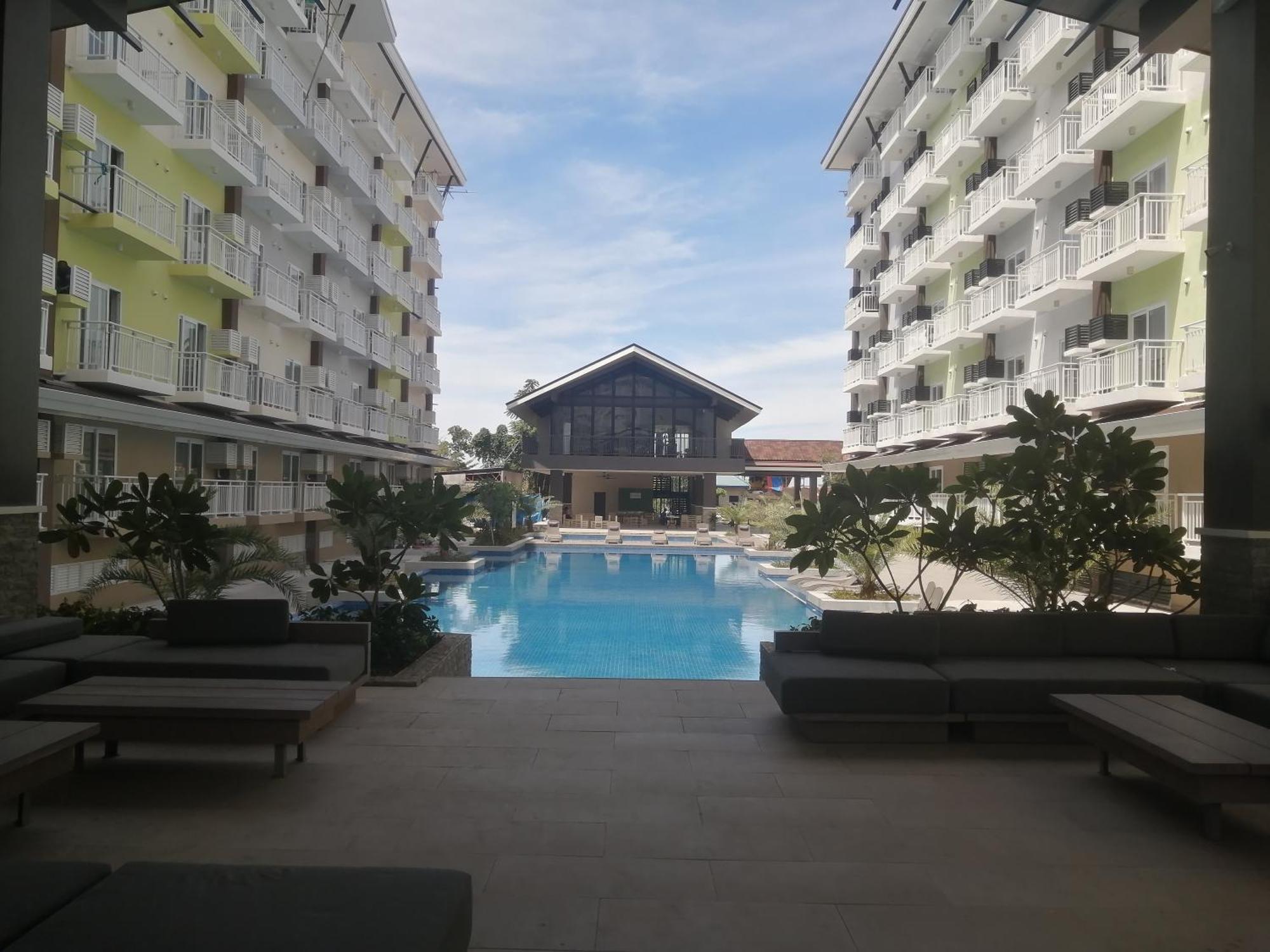 Condo Azur Suites A326 Amani Resorts Residences , 5 Minutes Airport, Netflix, Stylish, Cozy With Luxurious Swimming Pool Lapu-Lapu City Exteriör bild